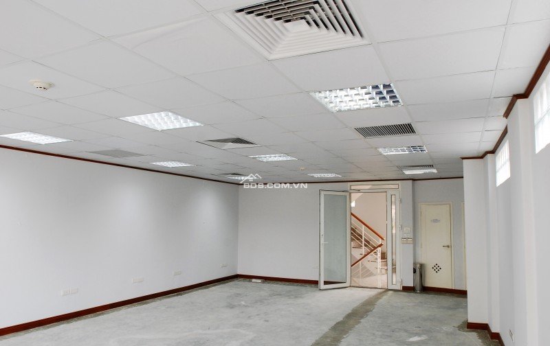 Chính chủ cho thuê văn phòng phố Lê Thánh Tông, phường Cửa Nam, Hà Nội